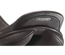 Load image into Gallery viewer, Elan Close-Contact Hunt Saddle