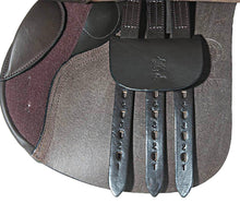 Load image into Gallery viewer, Elan Close-Contact Hunt Saddle